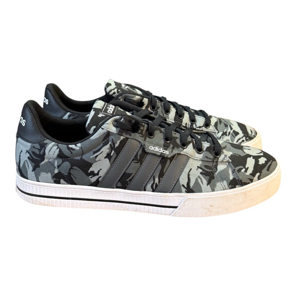 Adidas Daily 3.0 Skateboarding Sneaker Men’s Size 12 Gray and Black Camouflage